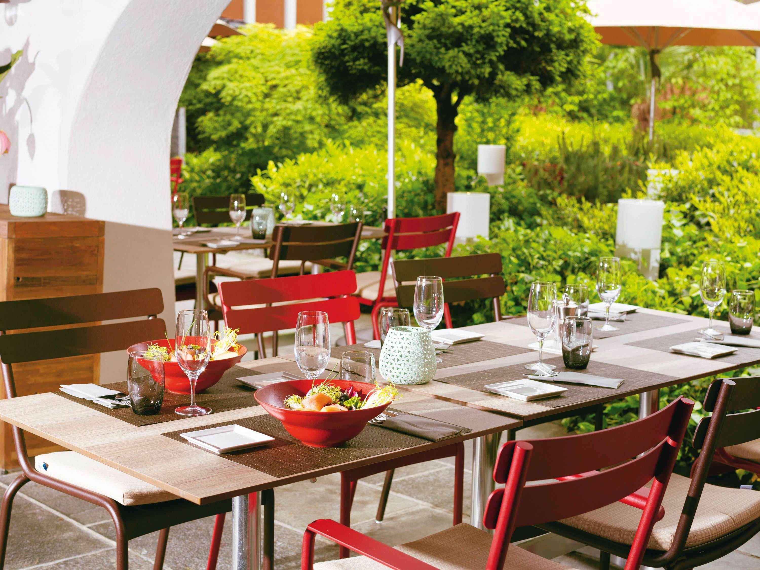 Mövenpick Hotel Zürich-Regensdorf Exterior foto